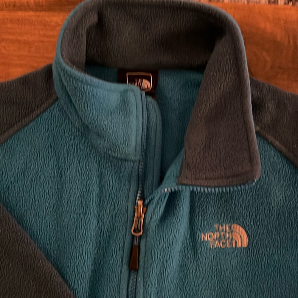 COPY - North Face fleece XL teal good condition with zippered pockets pretty te…